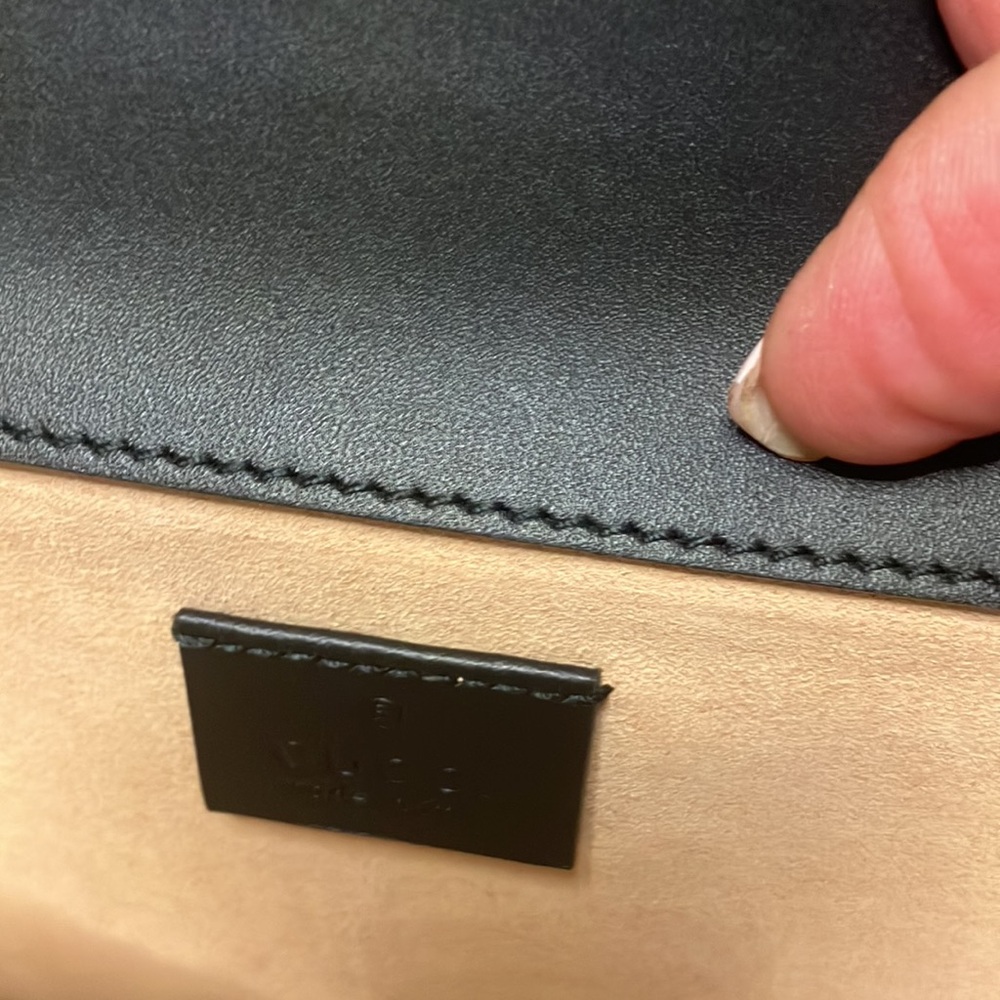 Authentic Gucci navy velvet bag - Picture 2 of 6